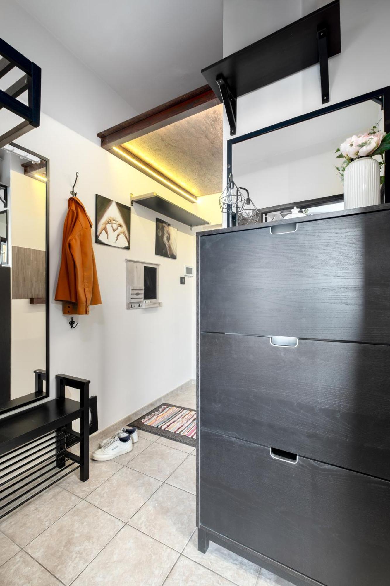 Cozy Studio With Terrace In Smichov By Days Lägenhet Prag
